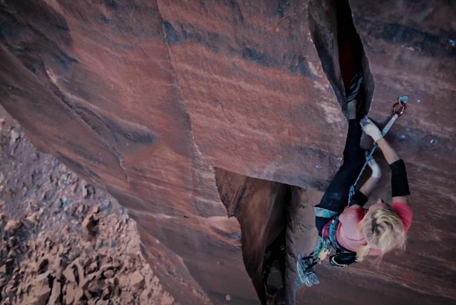 Video: Pamela Shanti Pack en “The Kill Artist”, 5.13 Offwidth