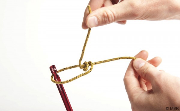 Cómo hacer un nudo para la cuerda de tender la ropa